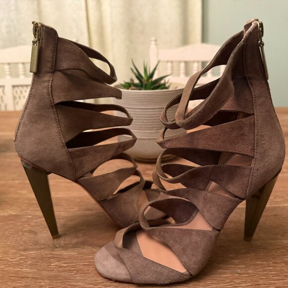 NIB L.A.M.B. by Gwen Stefani Gray Suede Quintessa Strappy Sandals - Size 7 - Picture 2 of 7